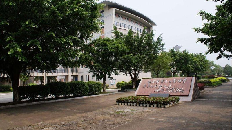 深圳电子产品设计公司服务内容揭秘：从设计到量产的全方位解析